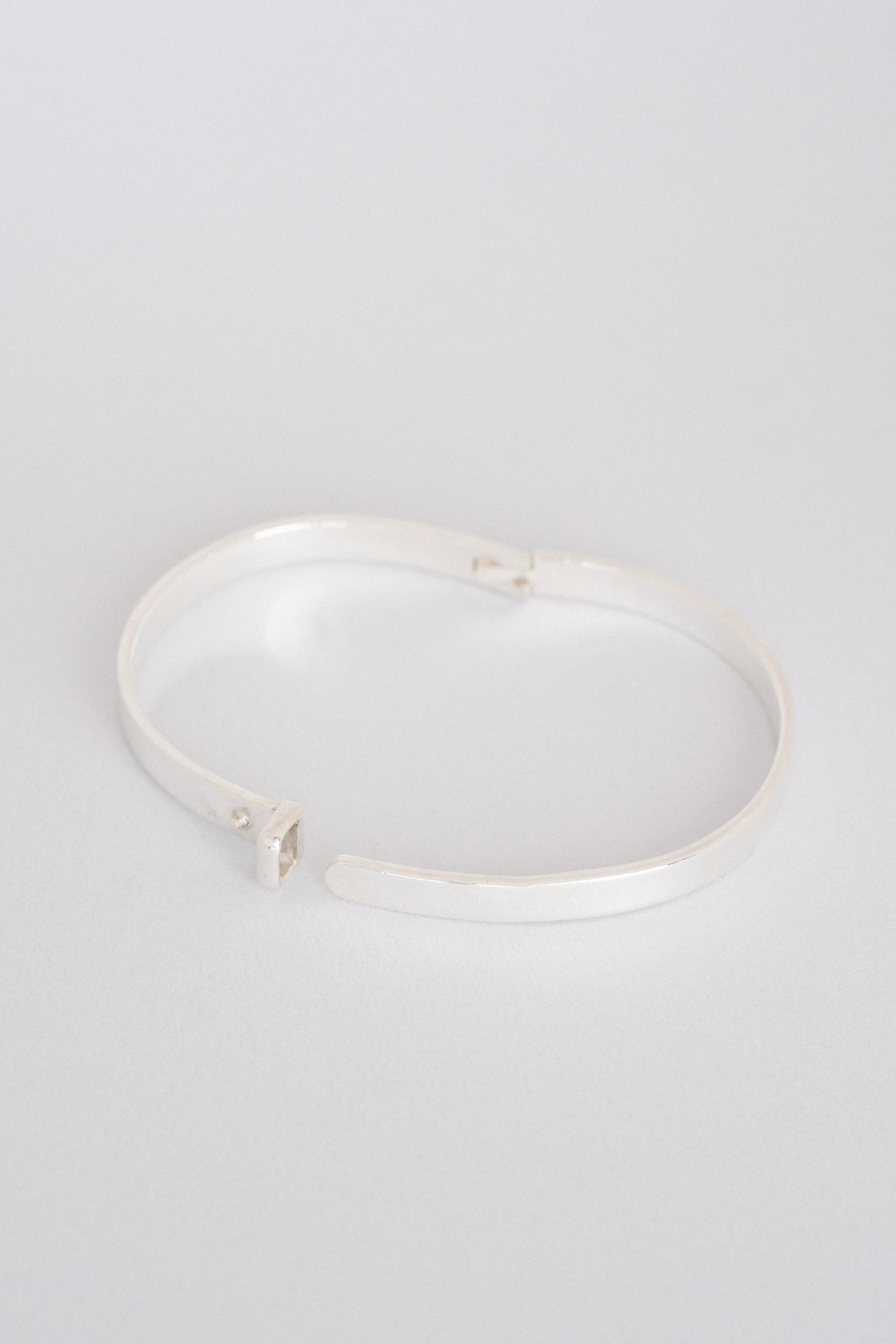 Minimal Line Bangle (Mexico)