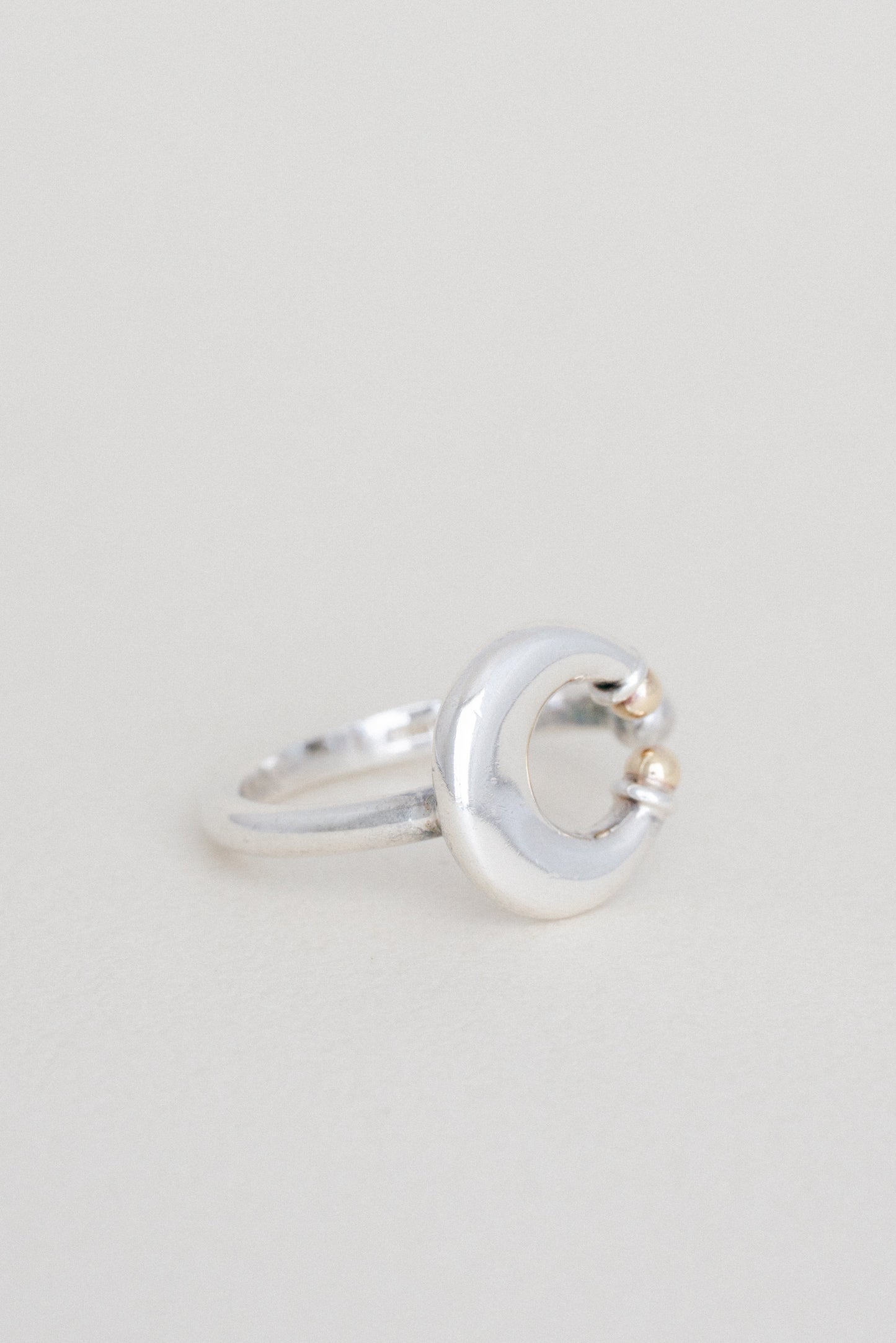 Mappin & Webb｜Two Tone Open Ring (London, 1990)