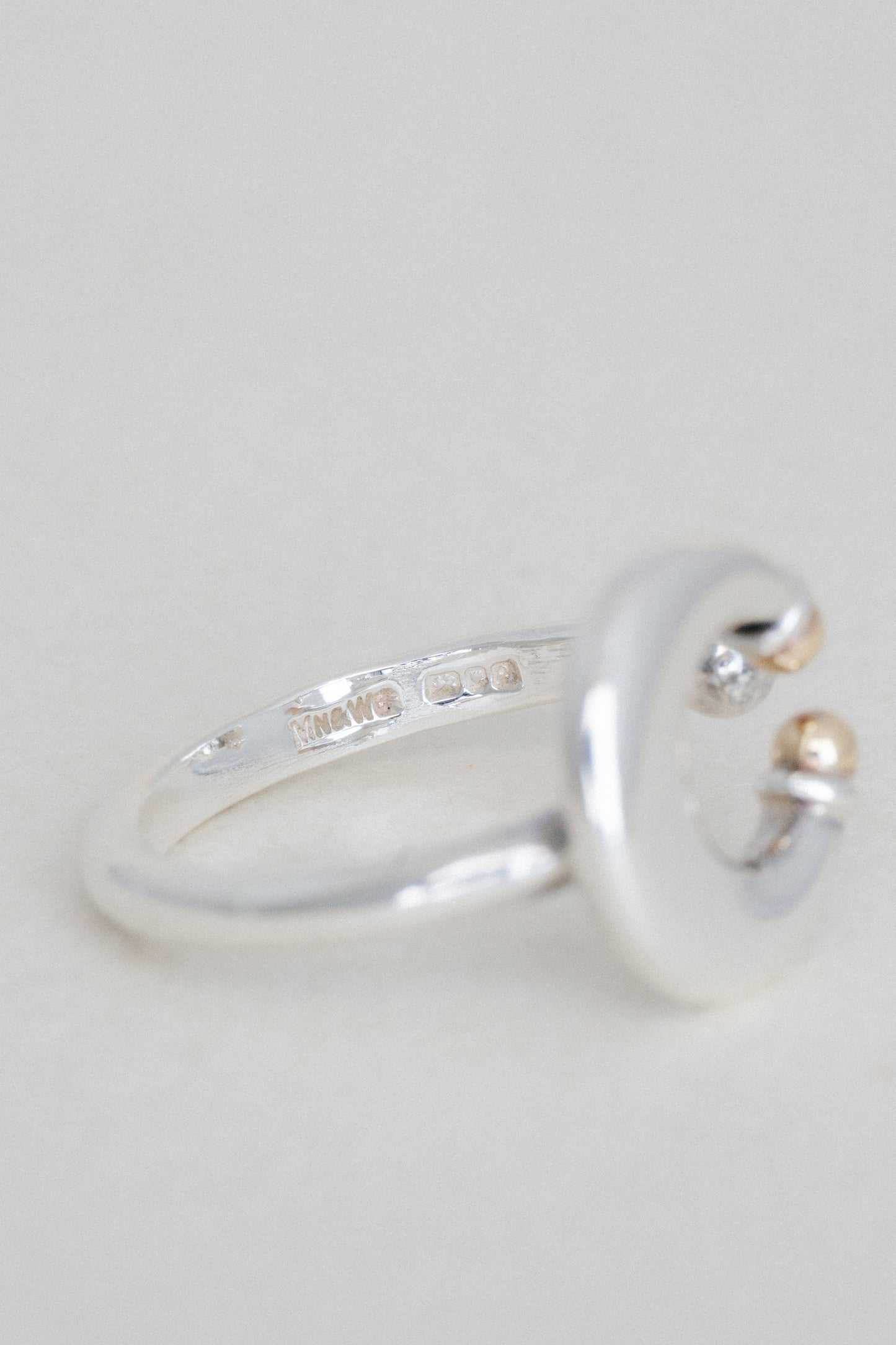 Mappin & Webb｜Two Tone Open Ring (London, 1990)