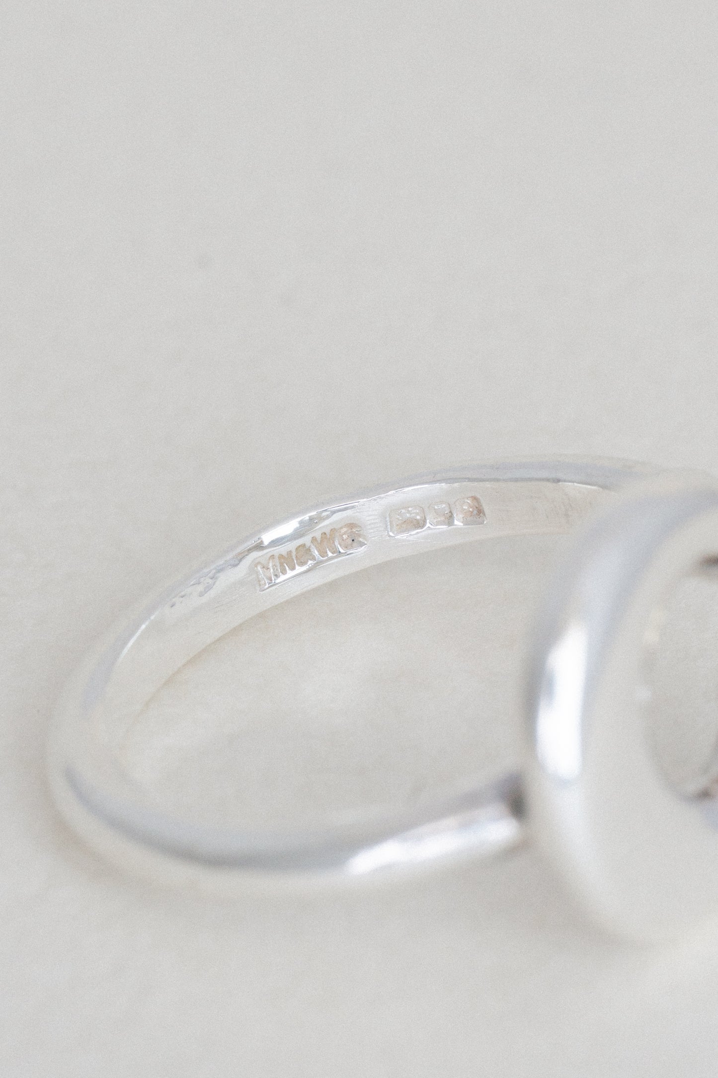 Mappin & Webb｜Two Tone Open Ring (London, 1990)