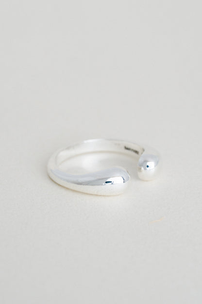 Georg Jensen｜Agnete Dinesen Open Ring 410 (Denmark)