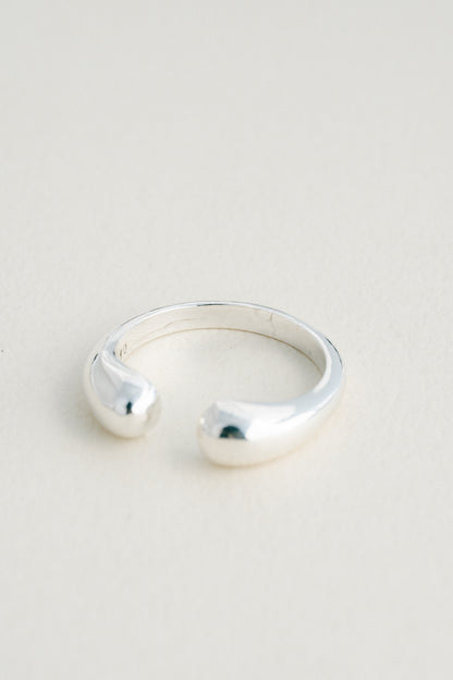 Georg Jensen｜Agnete Dinesen Open Ring 410 (Denmark)
