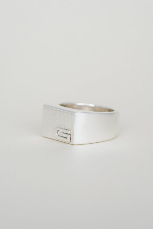 Gucci｜Signet Ring (Italy)