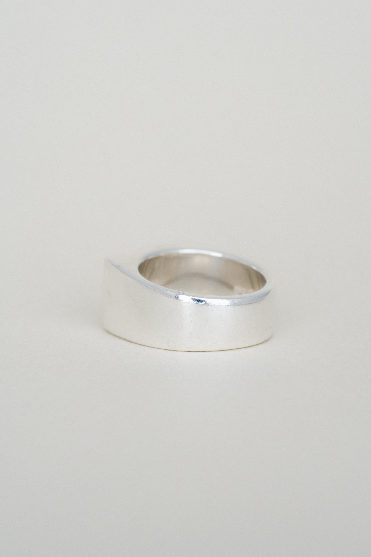 Gucci｜Signet Ring (Italy)