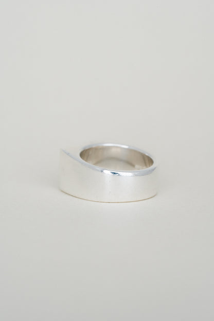 Gucci｜Signet Ring (Italy)