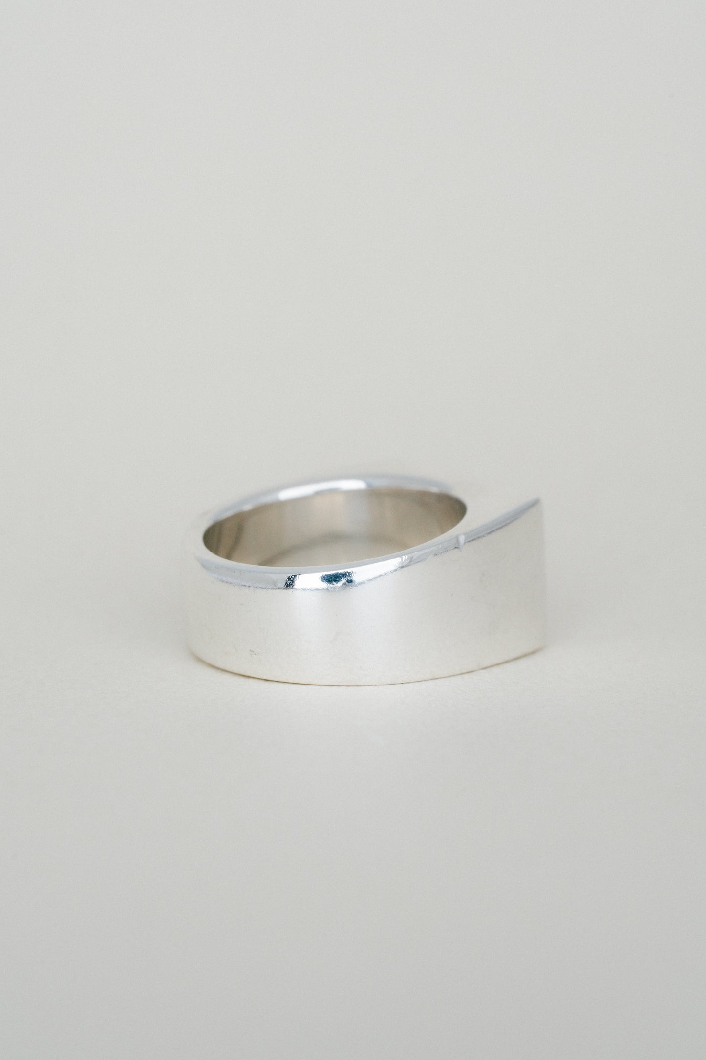 Gucci｜Signet Ring (Italy)
