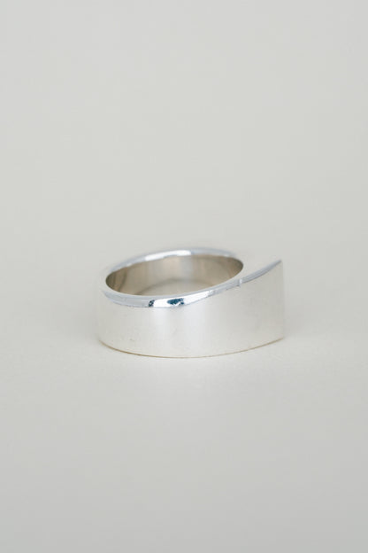 Gucci｜Signet Ring (Italy)