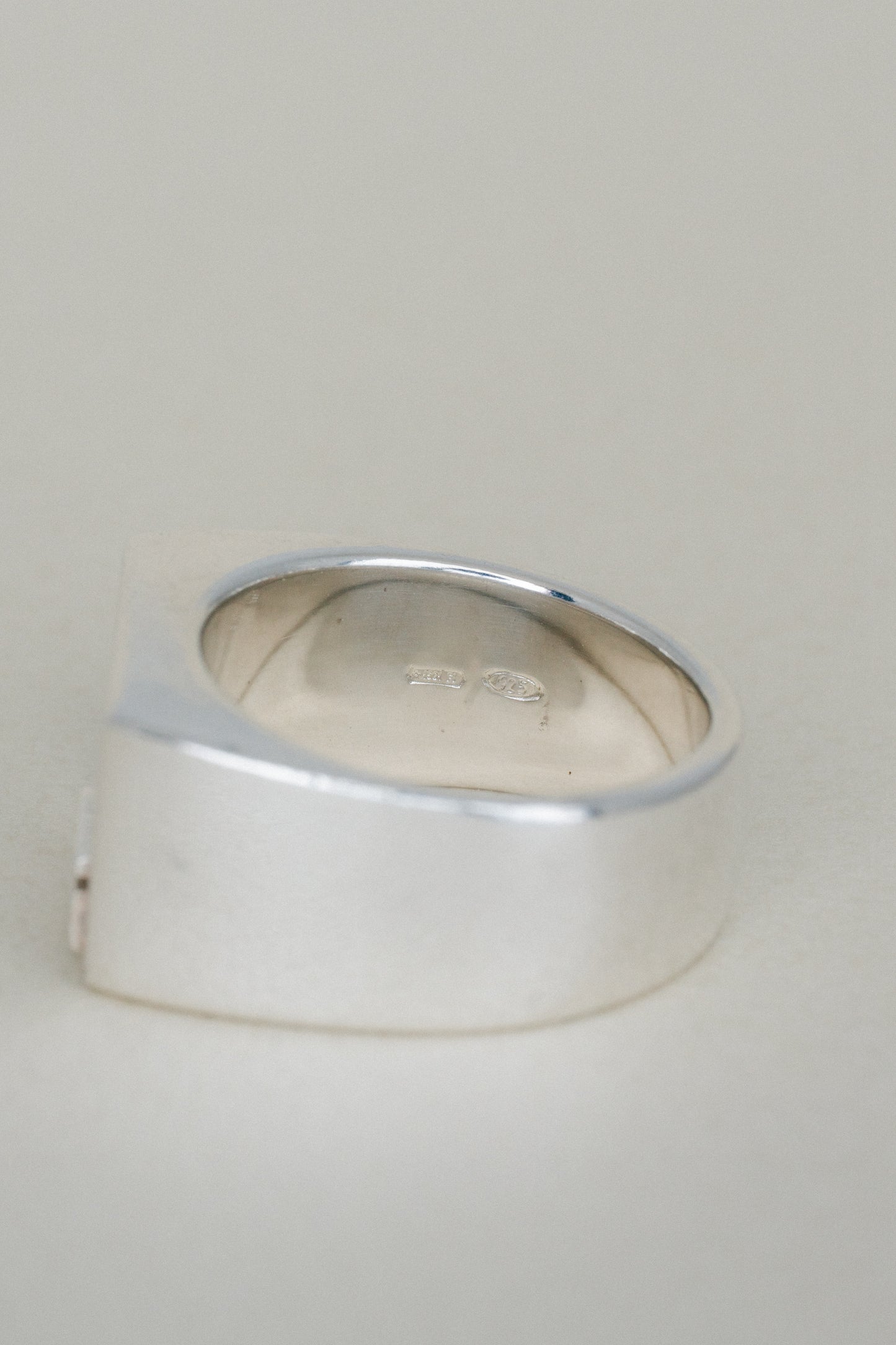 Gucci｜Signet Ring (Italy)