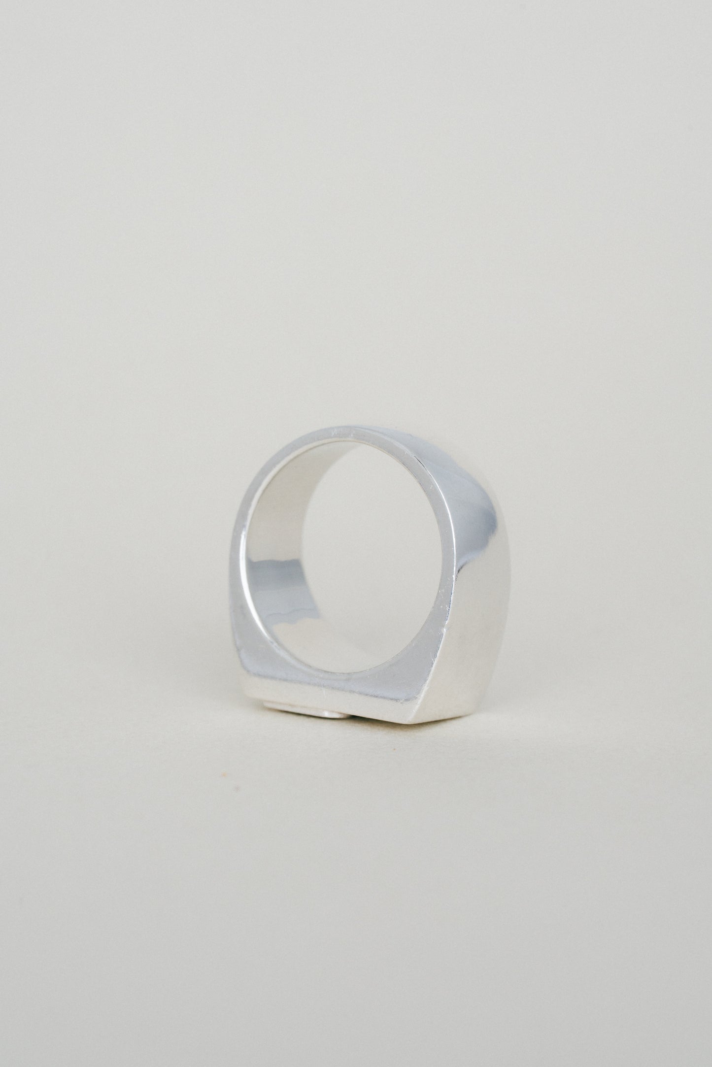 Gucci｜Signet Ring (Italy)