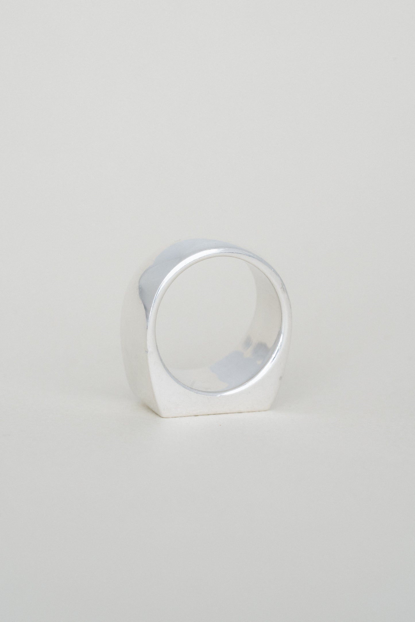 Gucci｜Signet Ring (Italy)