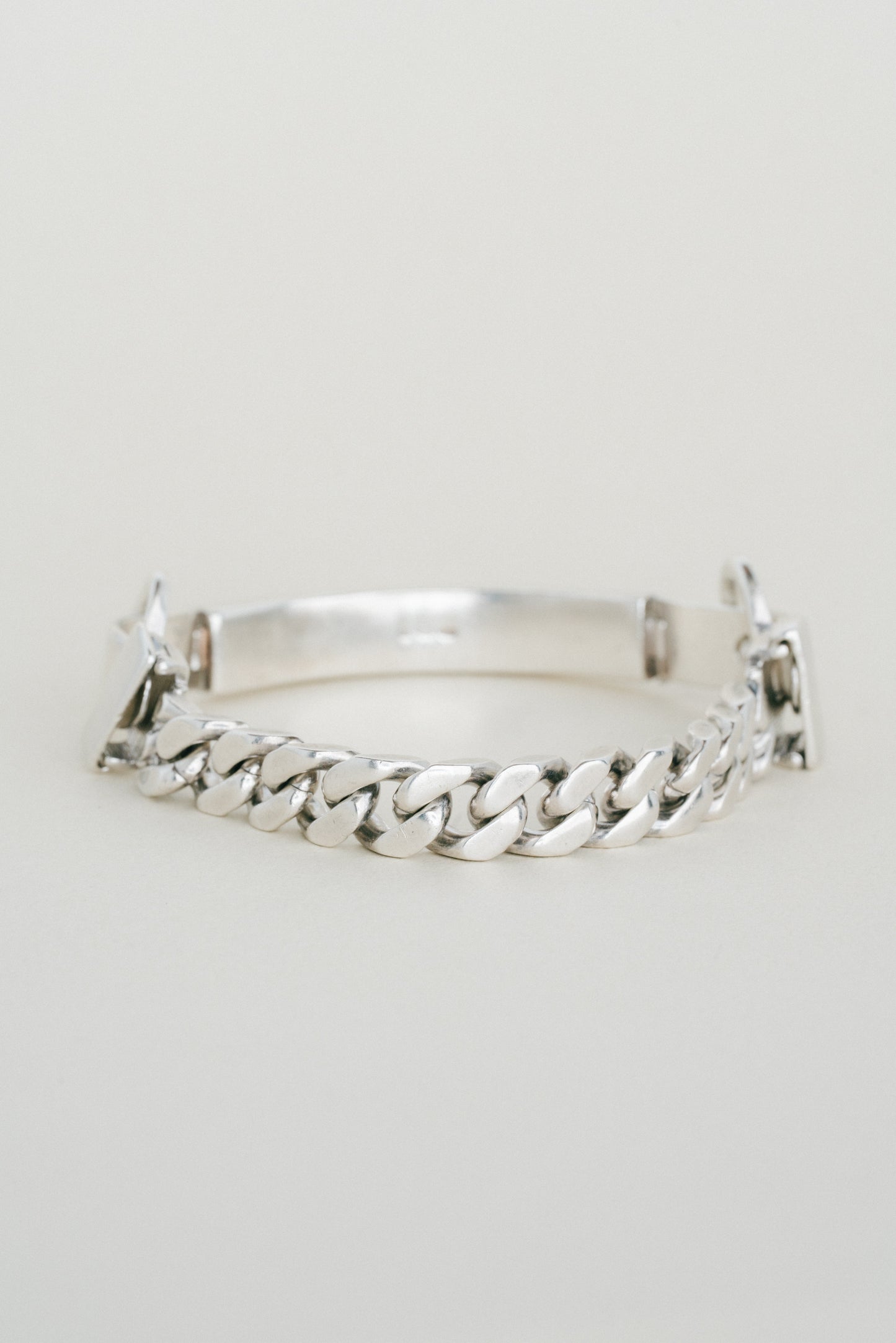 UNOAERRE｜Belt Buckle ID Bracelet (Italy)