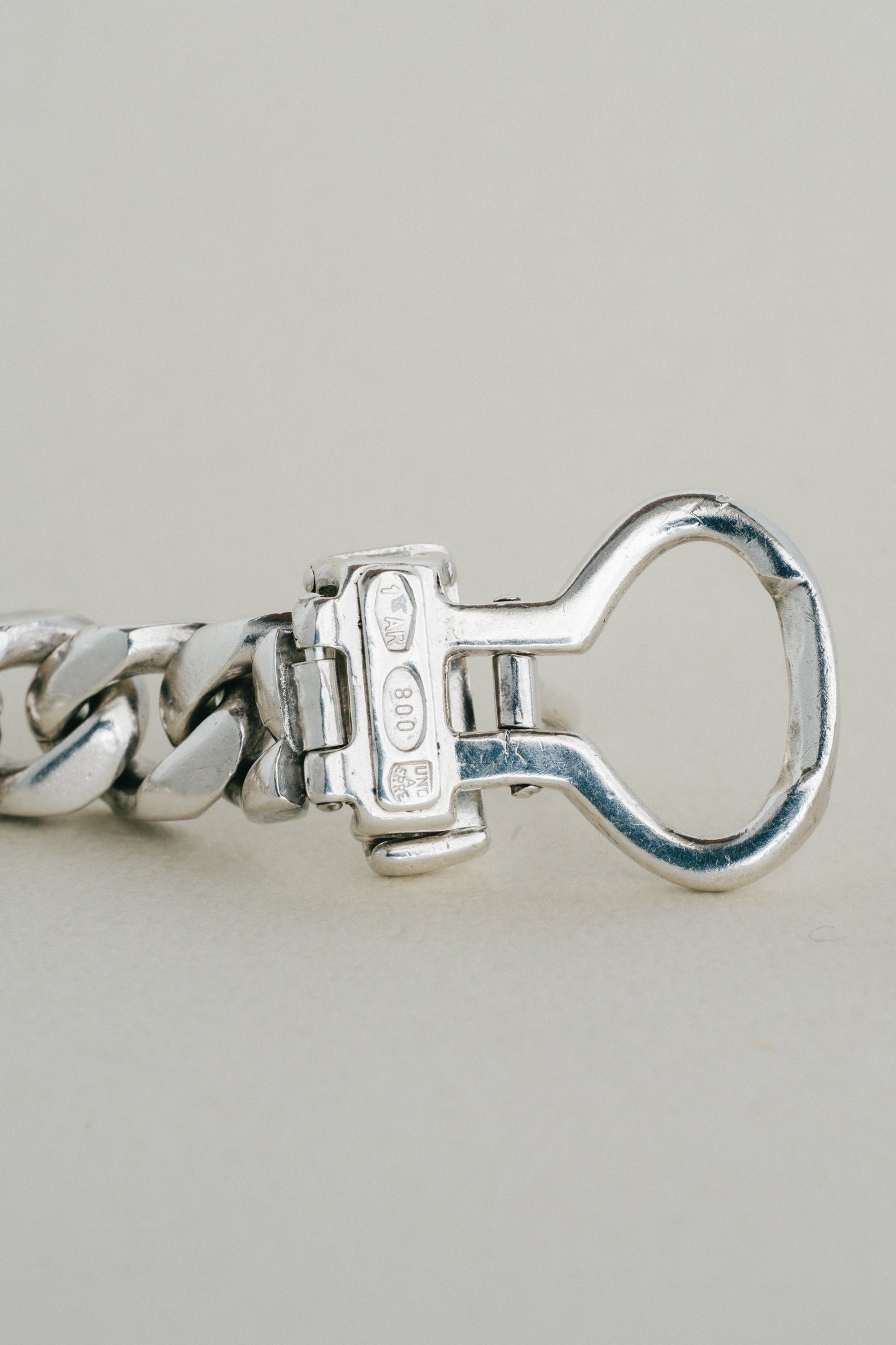 UNOAERRE｜Belt Buckle ID Bracelet (Italy)