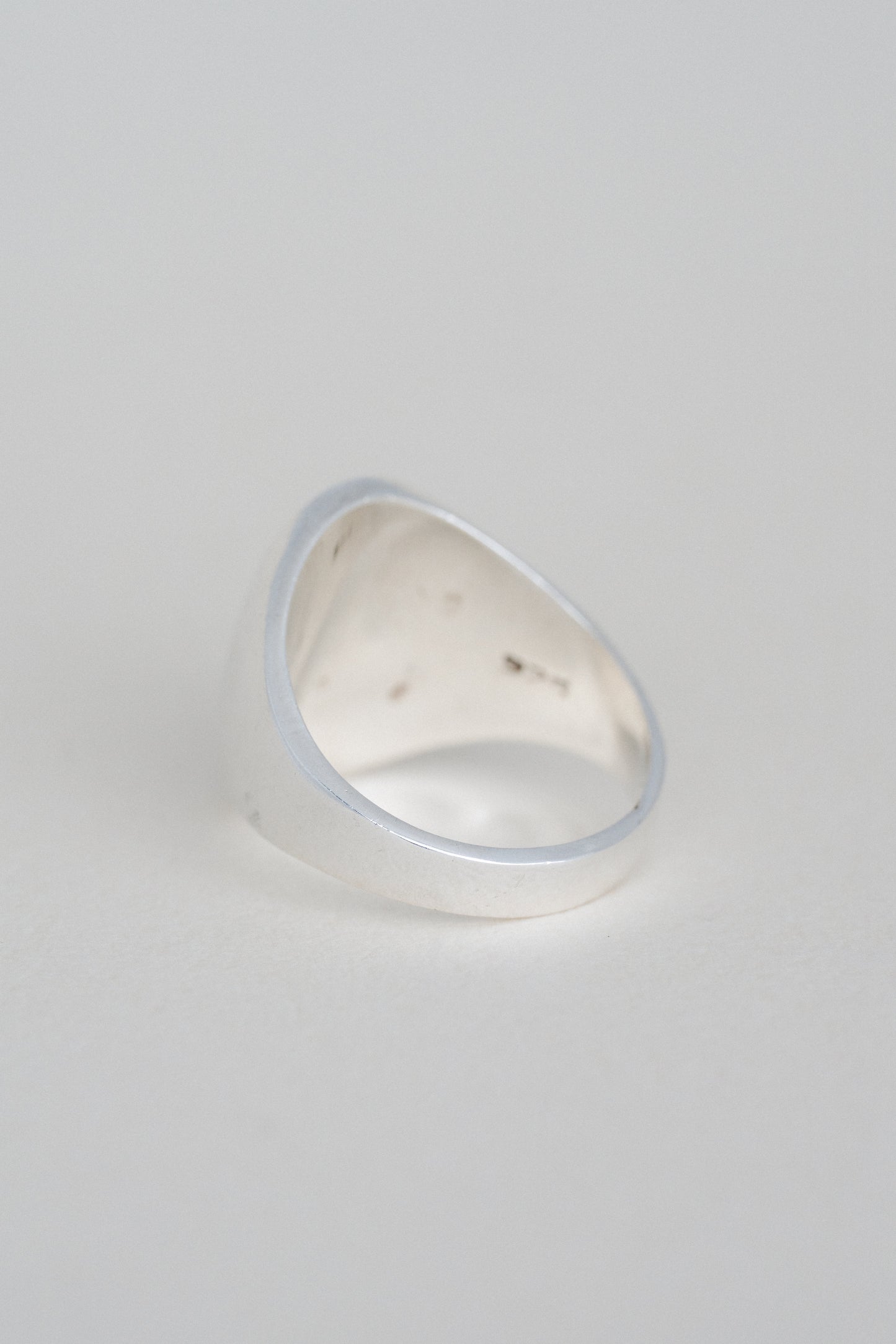 Oval Signet Ring (Mexico)