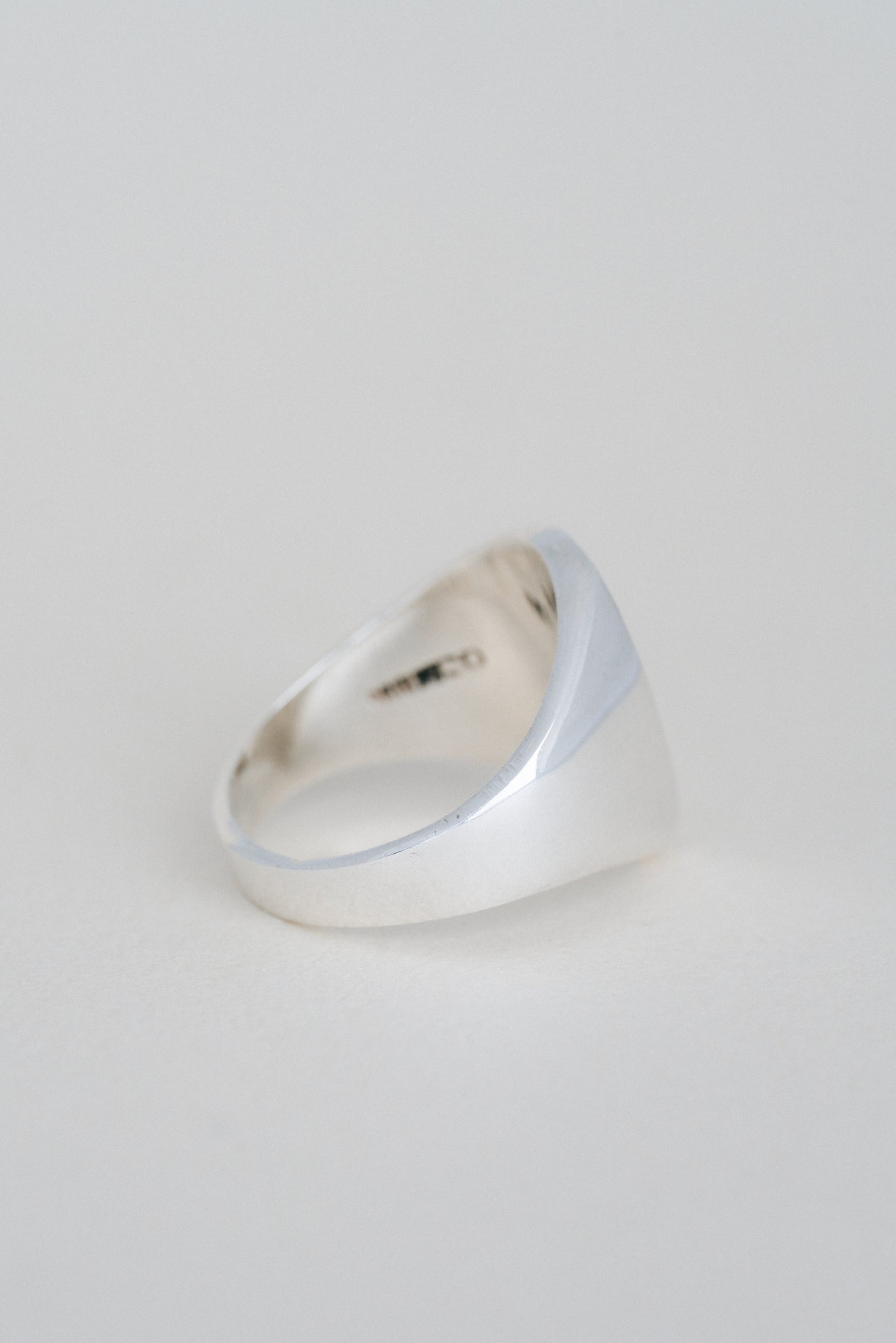 Oval Signet Ring (Mexico)