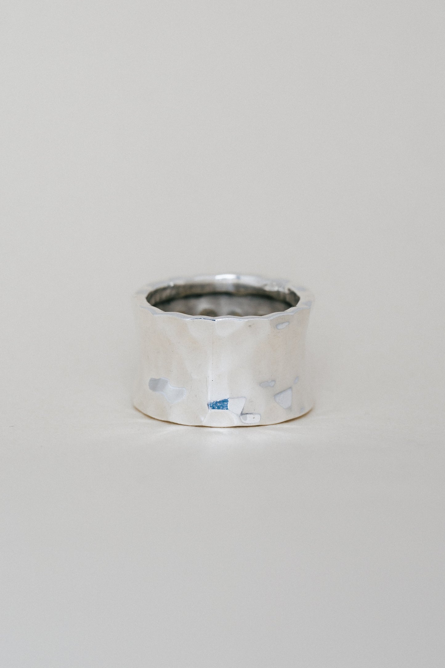 Hammered Wide Band Ring (Mexico)