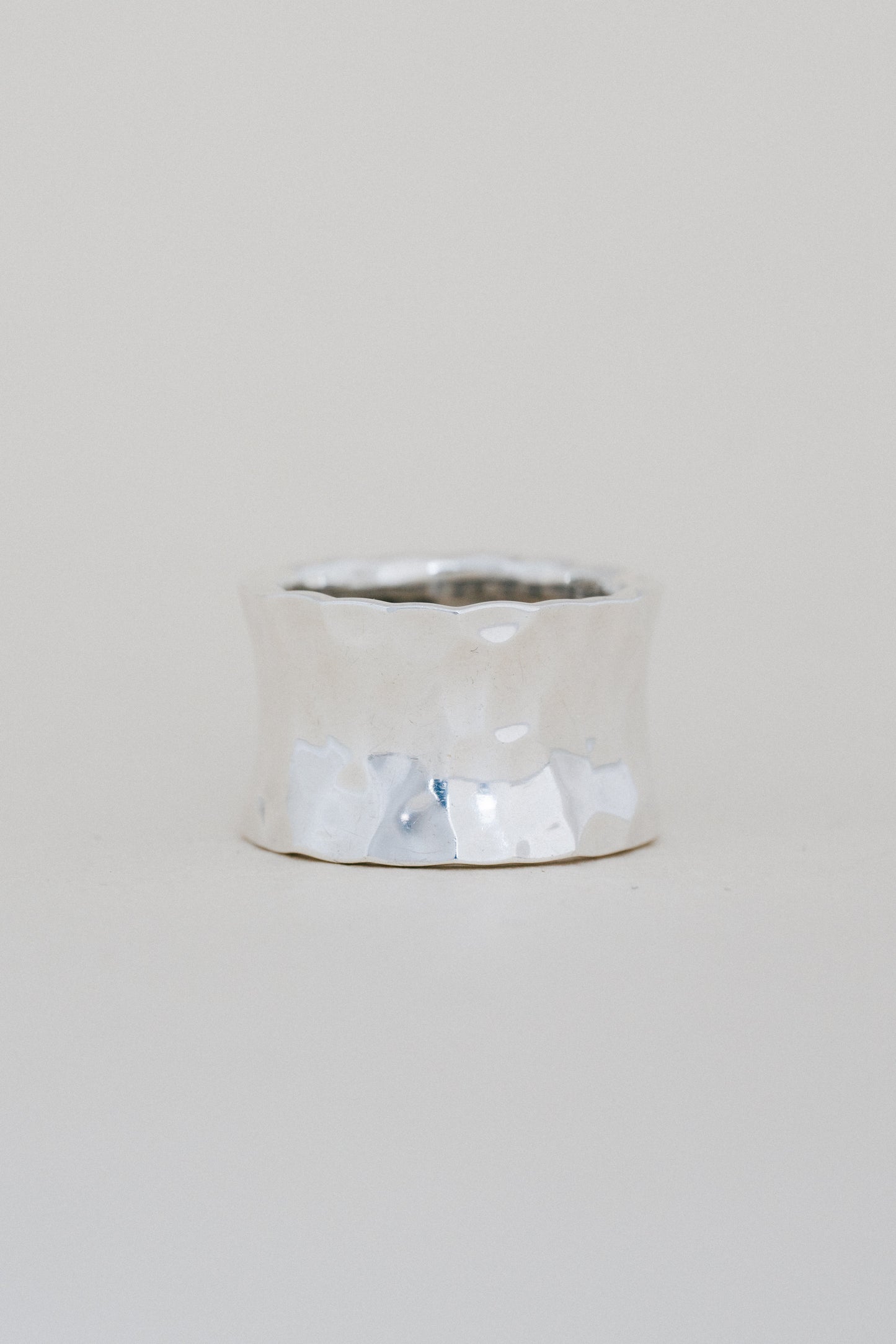 Hammered Wide Band Ring (Mexico)