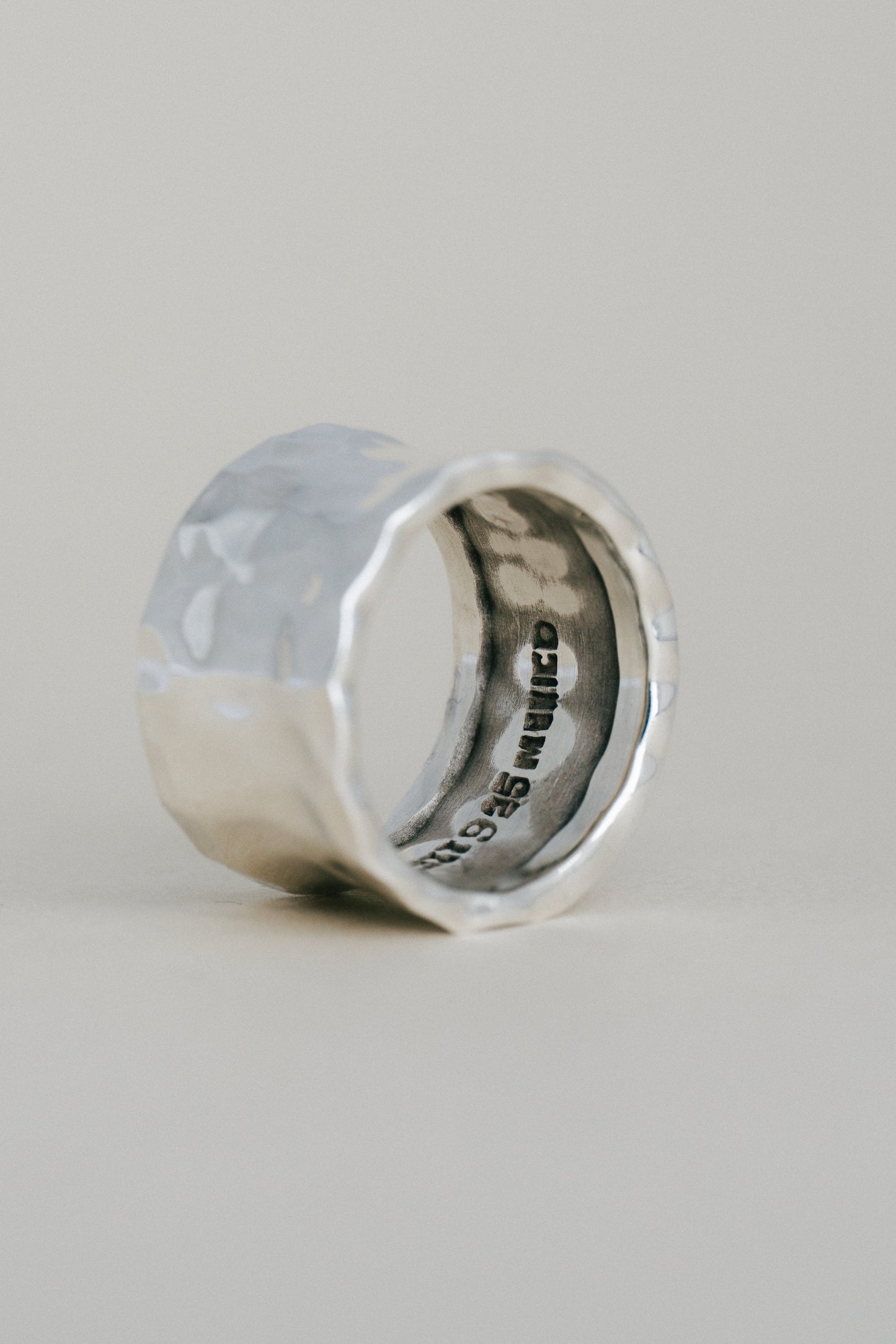 Hammered Wide Band Ring (Mexico)