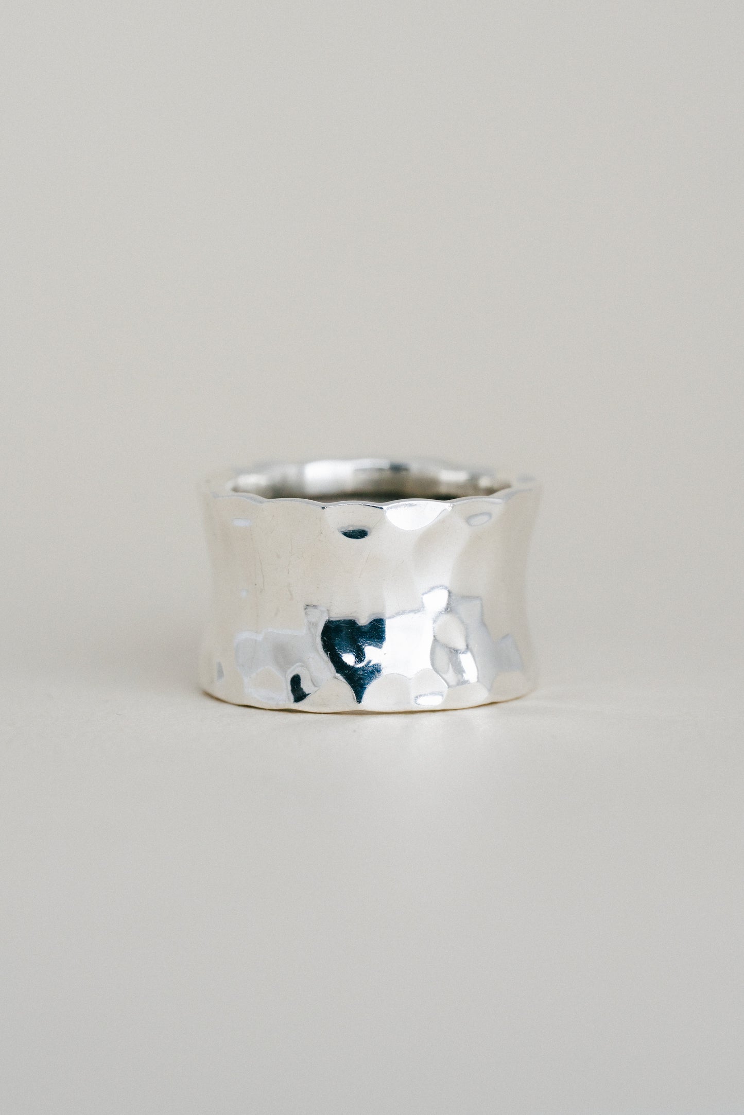 Hammered Wide Band Ring (Mexico)