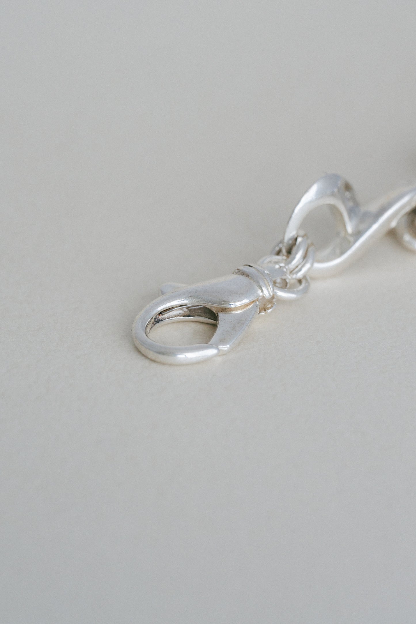 Infinity Link Bracelet (Italy)
