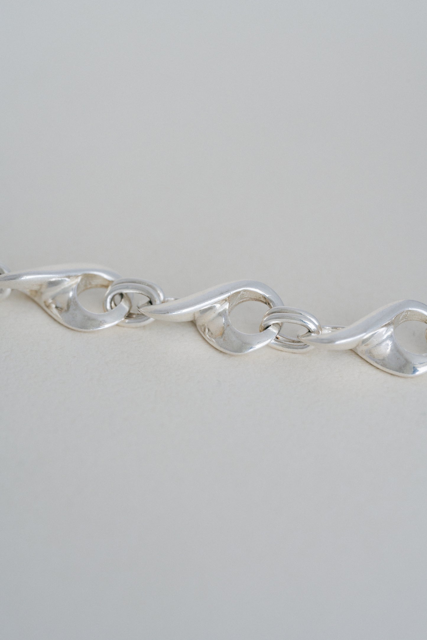 Infinity Link Bracelet (Italy)