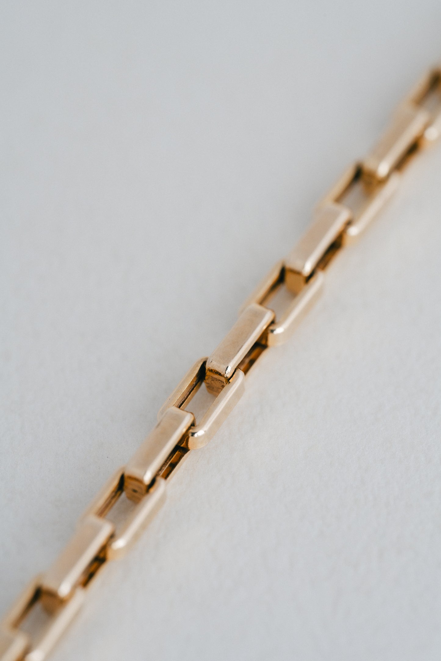 UNOAERRE｜Architectural Link Bracelet (Italy)
