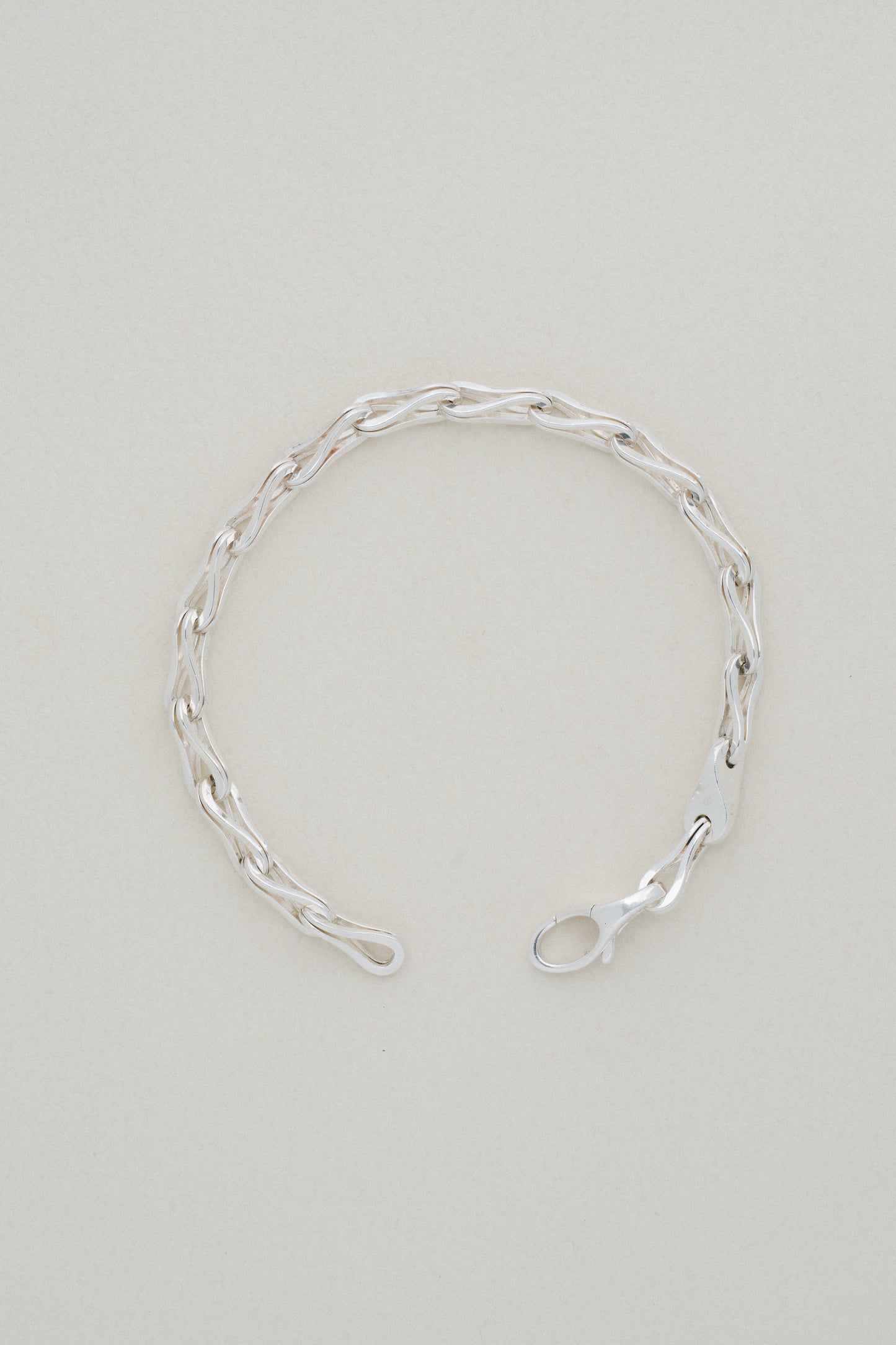 GUCCI｜Möbius Link Bracelet (Italy)