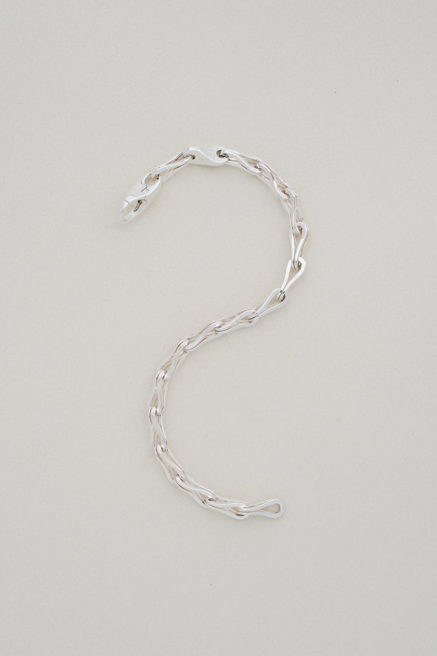 GUCCI｜Möbius Link Bracelet (Italy)