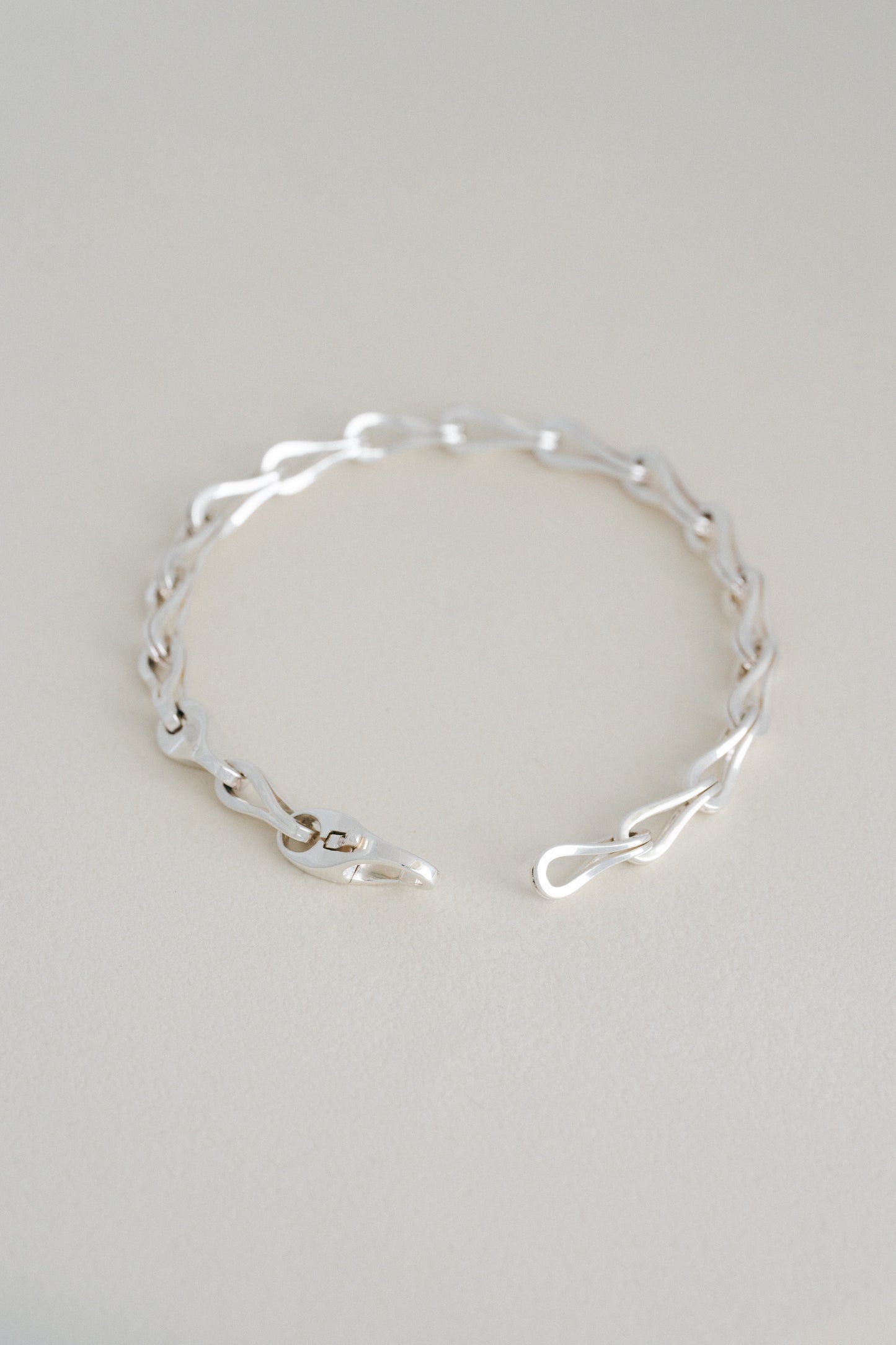 GUCCI｜Möbius Link Bracelet (Italy)