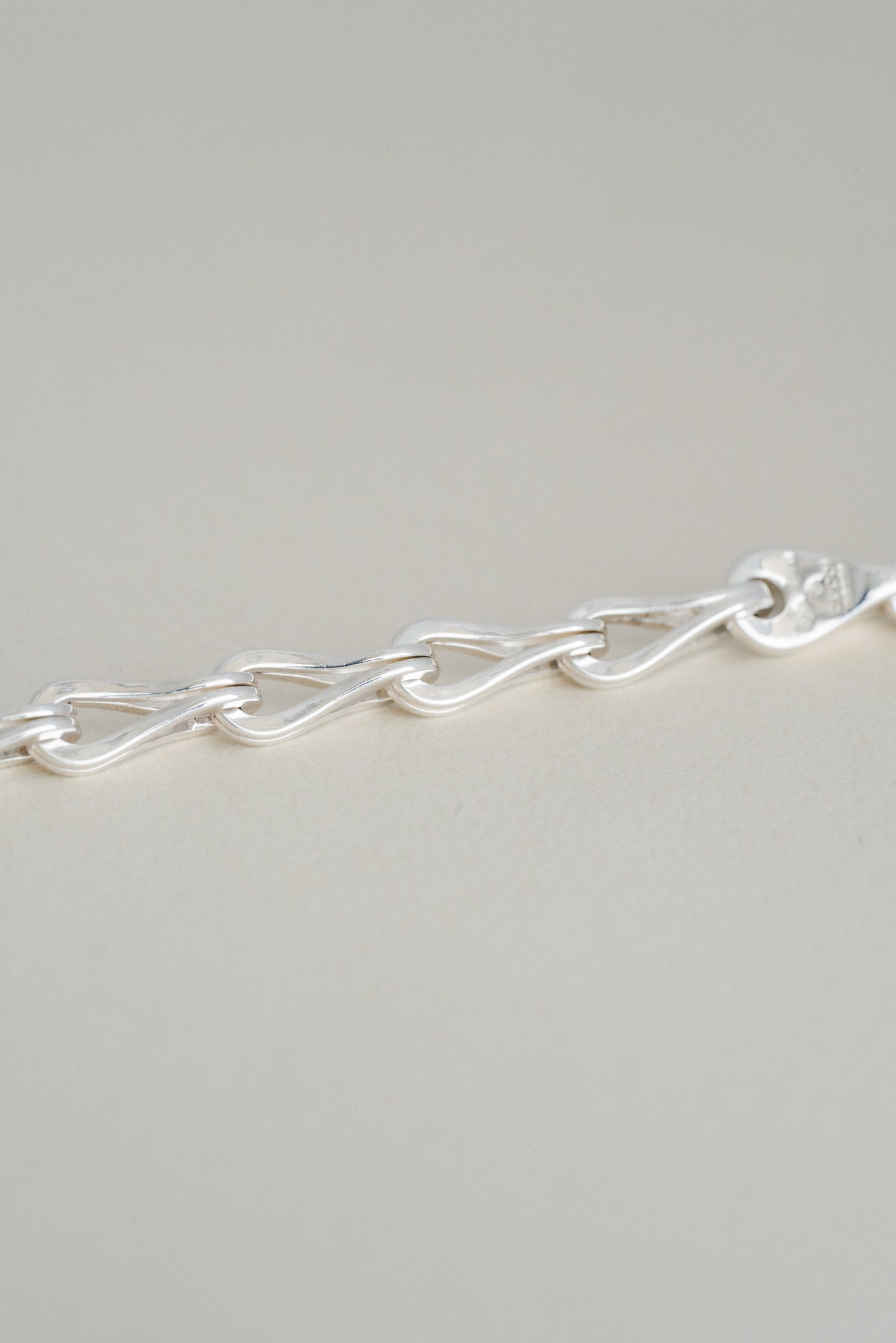 GUCCI｜Möbius Link Bracelet (Italy)