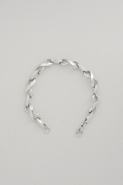 Figure-Eight Link Bracelet (UK)