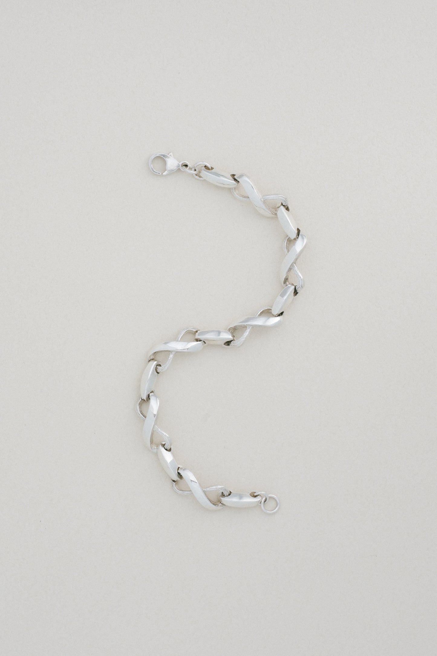 Figure-Eight Link Bracelet (UK)