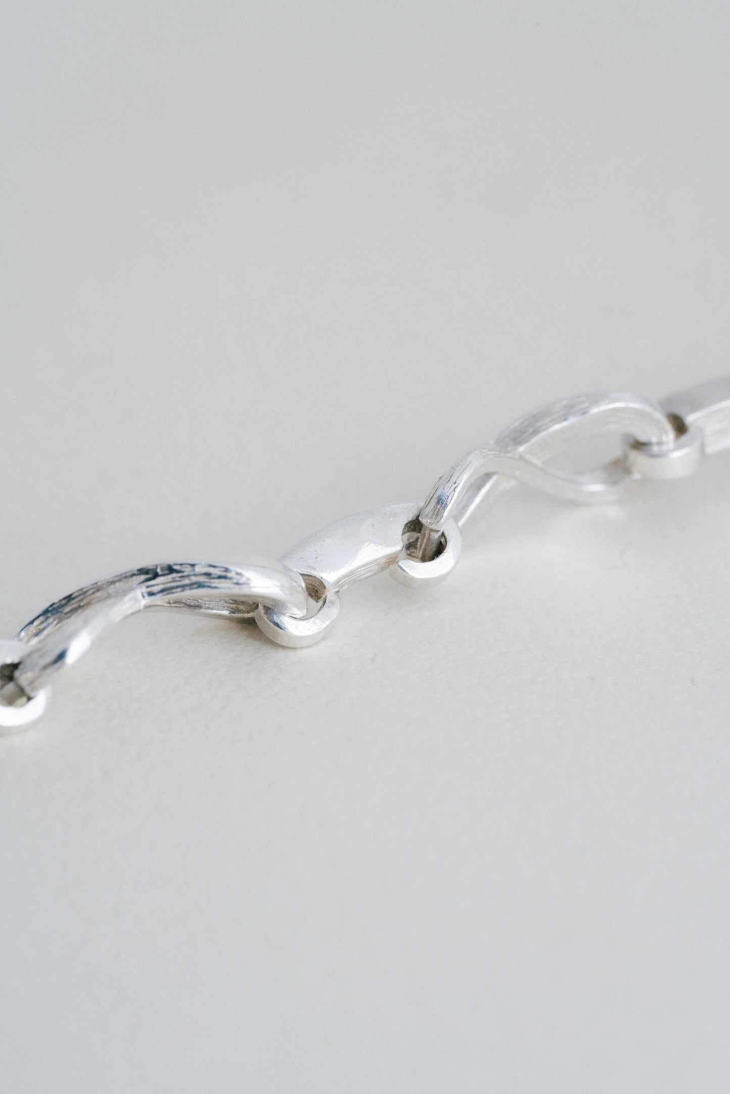 Figure-Eight Link Bracelet (UK)
