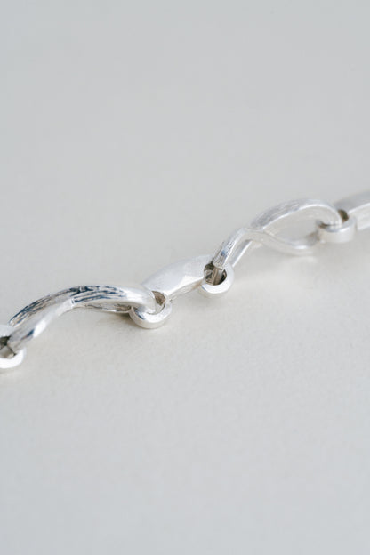 Figure-Eight Link Bracelet (UK)