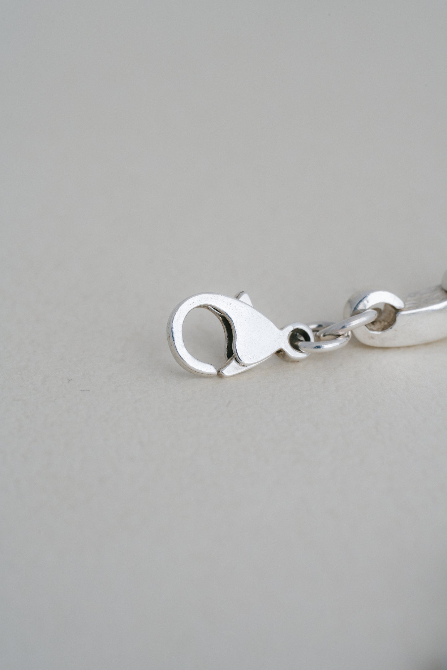 Figure-Eight Link Bracelet (UK)