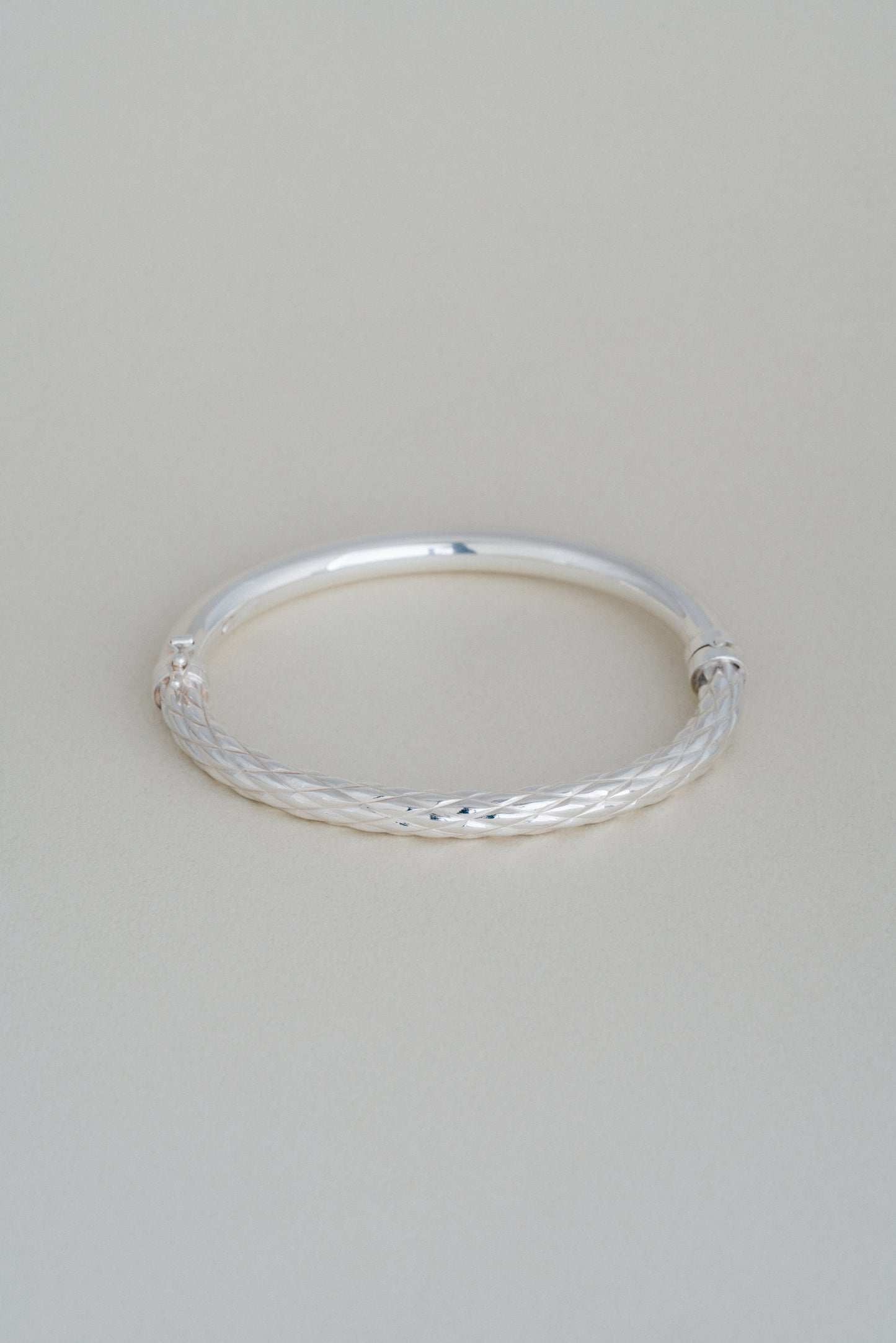 UNOAERRE｜Braided & Polished Bangle (Italy)