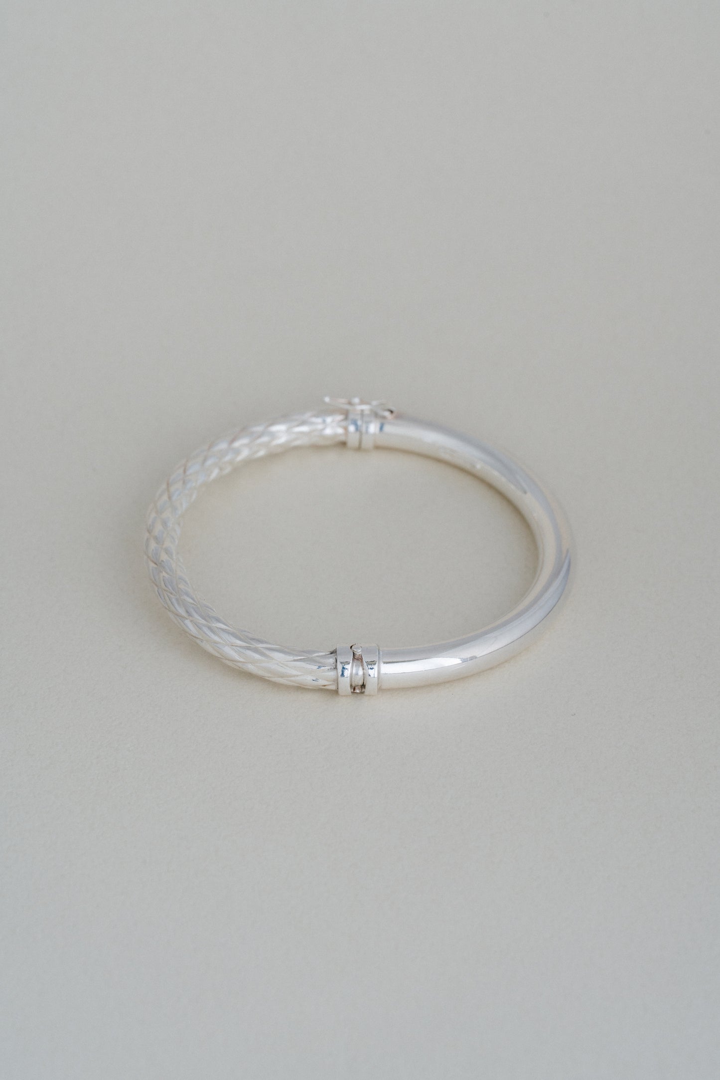 UNOAERRE｜Braided & Polished Bangle (Italy)