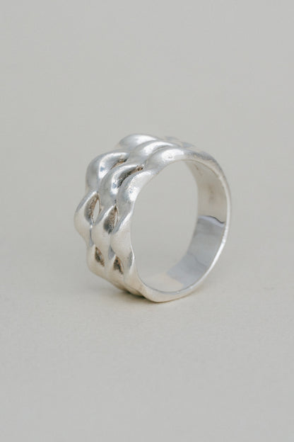Wave Pattern Ring