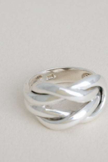 Knot Ring