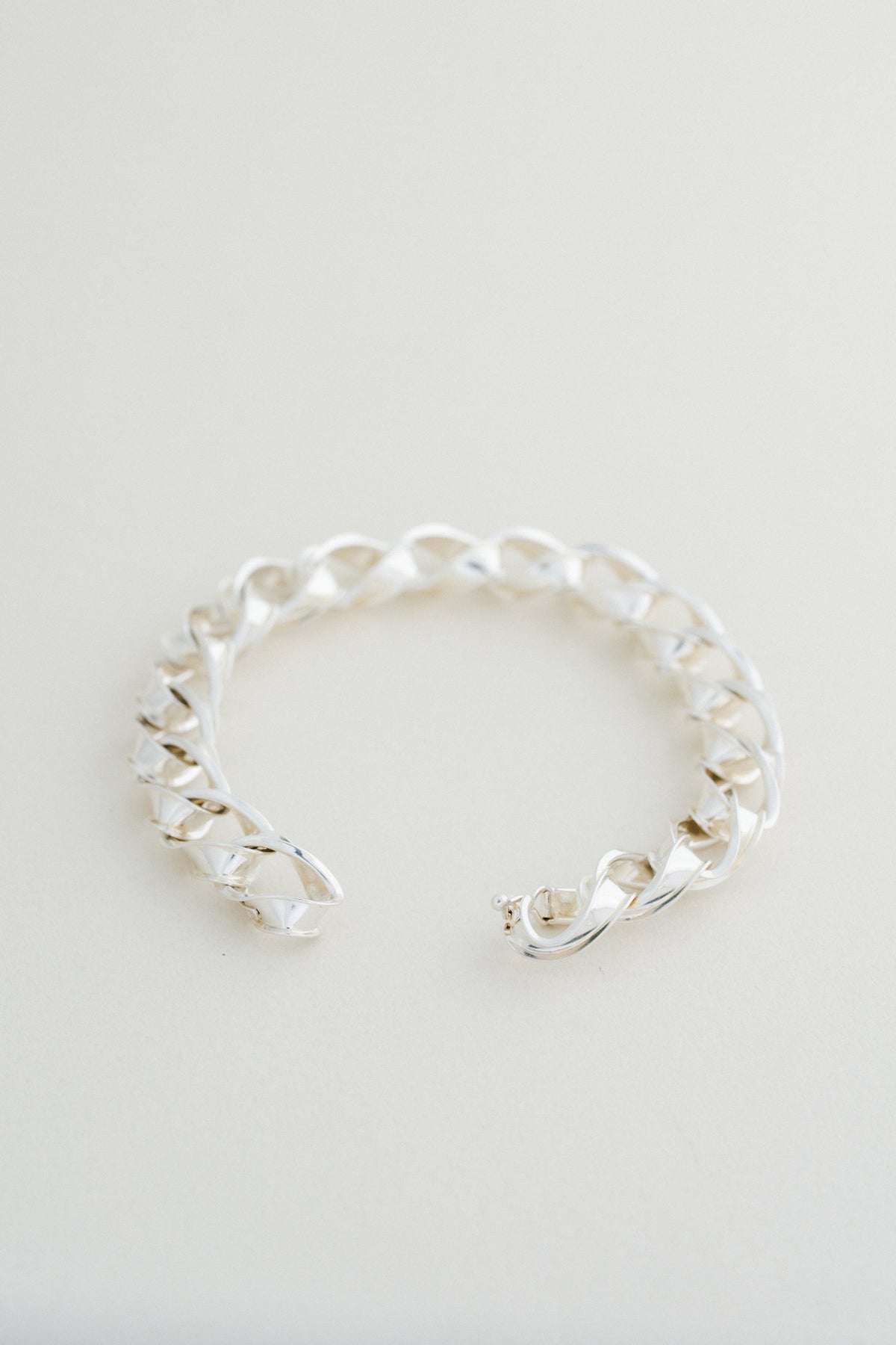 UNOAERRE｜Sculpted Link Silver Bracelet (Italy)
