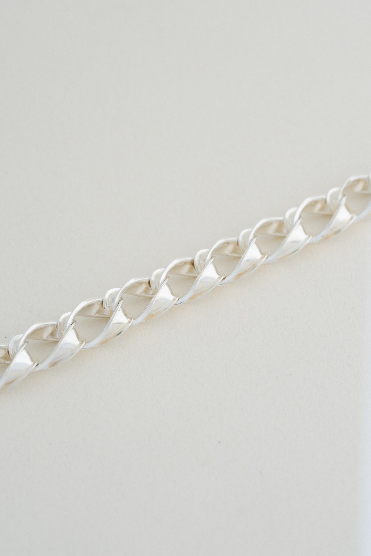 UNOAERRE｜Sculpted Link Silver Bracelet (Italy)