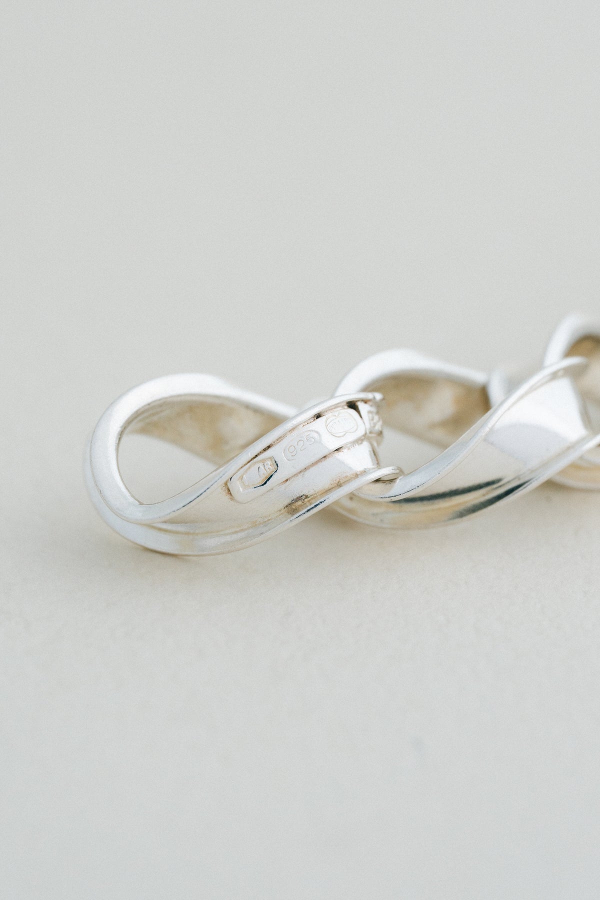 UNOAERRE｜Sculpted Link Silver Bracelet (Italy)