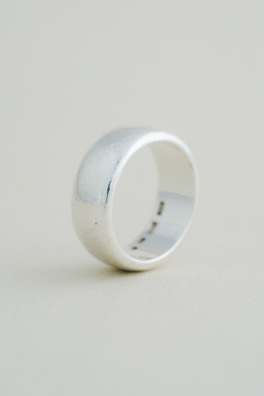 Ilmari Puhakka｜Domed Silver Ring (Finland)