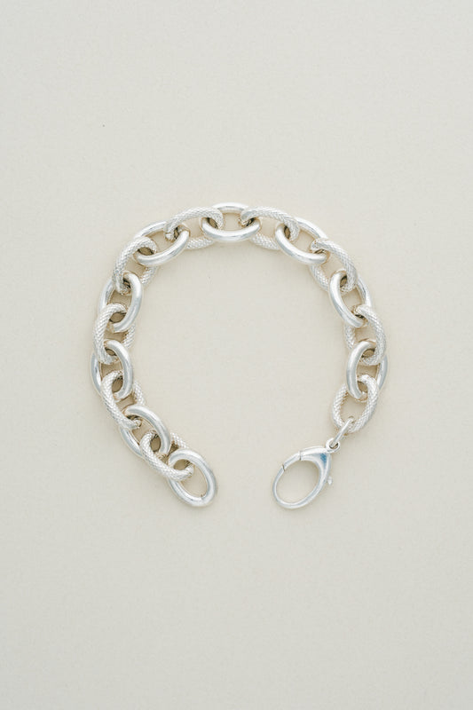 ARMBRUST｜Textured Oval Link Bracelet (USA)