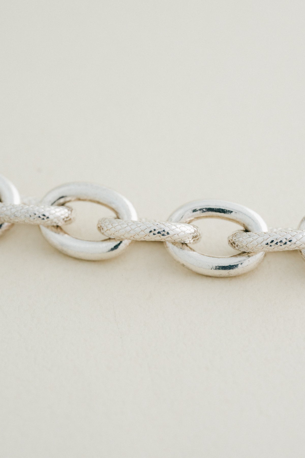 ARMBRUST｜Textured Oval Link Bracelet (USA)