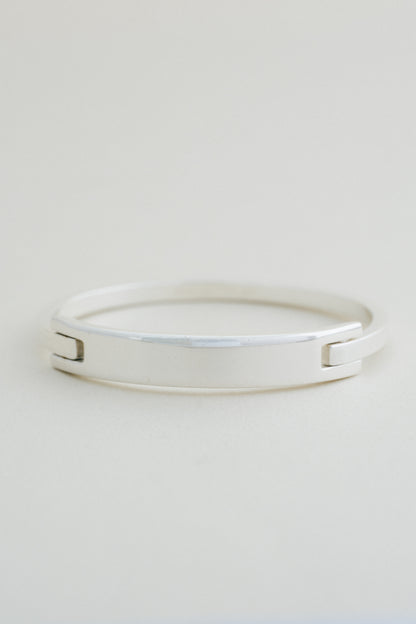 GUCCI｜Plate Bangle (Italy)