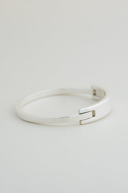 GUCCI｜Plate Bangle (Italy)