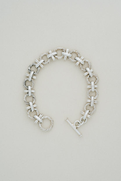 Twisted Circle Link Bracelet (Mexico)